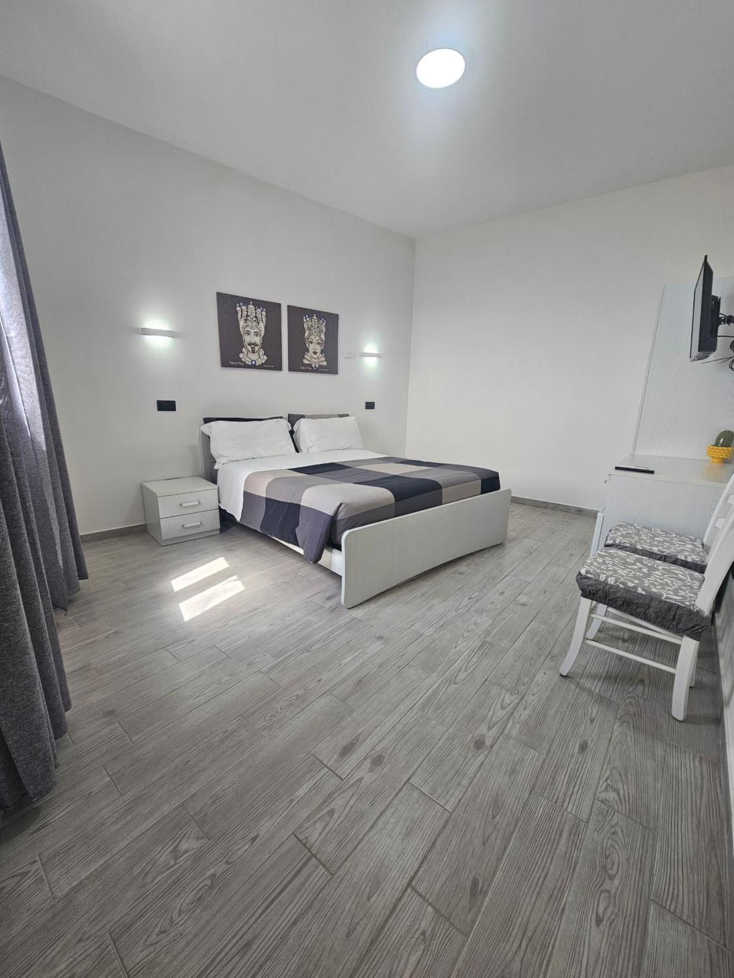 Frontemare Locazione Turistica Hotel Porto Empedocle Kültér fotó